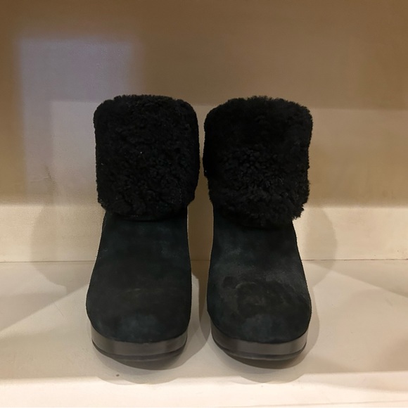 UGG Dandylion Black Heeled Booties - Picture 3 of 4